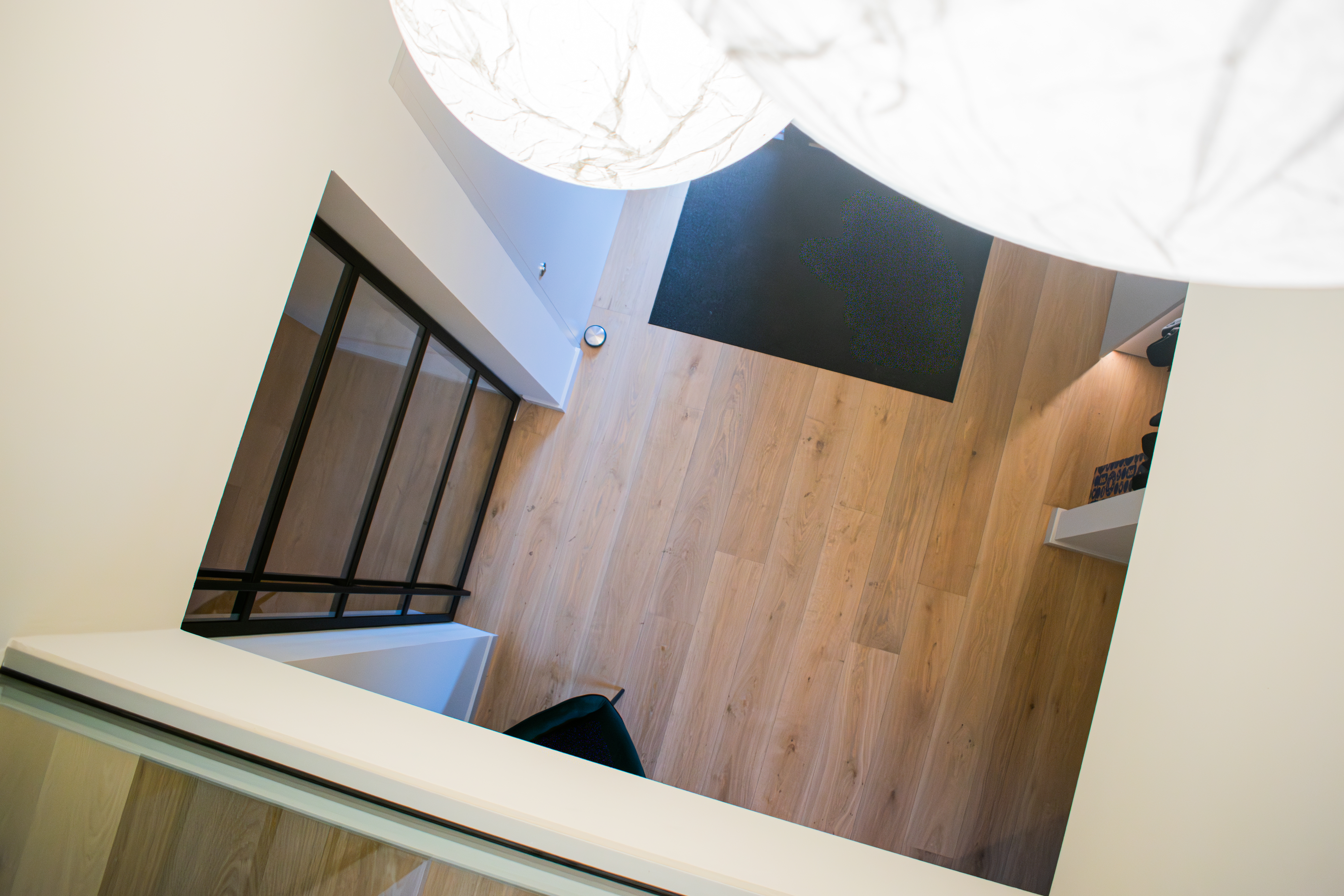 Hotel Chique interieur met brede houten planken